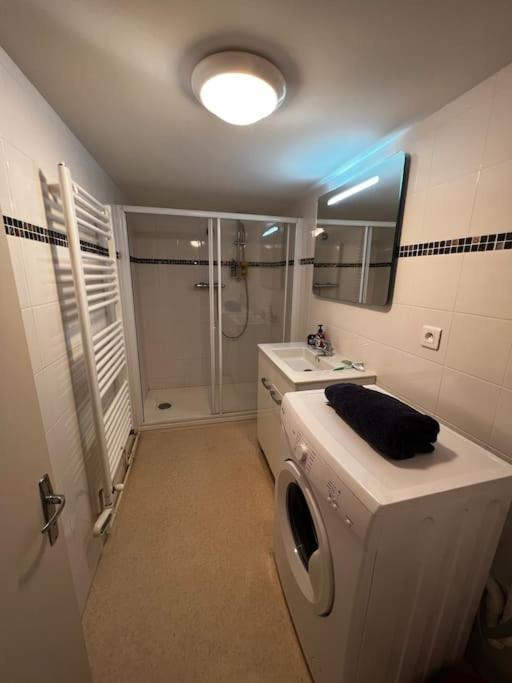 Appartement Avec Garage Et Terrasse Bourges Eksteriør billede